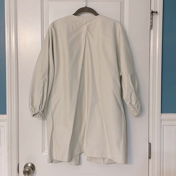 Zara Ivory Faux Leather 3/4 Sleeve jacket,w/open front and large pockets, size M - Picture 7 of 8